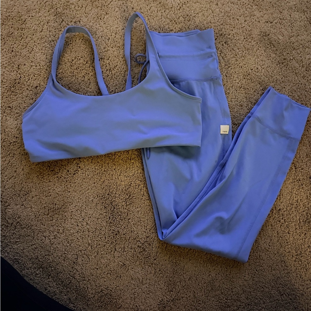 Vuori French Blue Daily Leggings & Yosemite Sports Bra Set